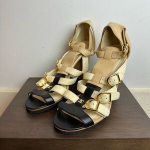 Chanel CC vintage 3 tone leather strap buckle heel